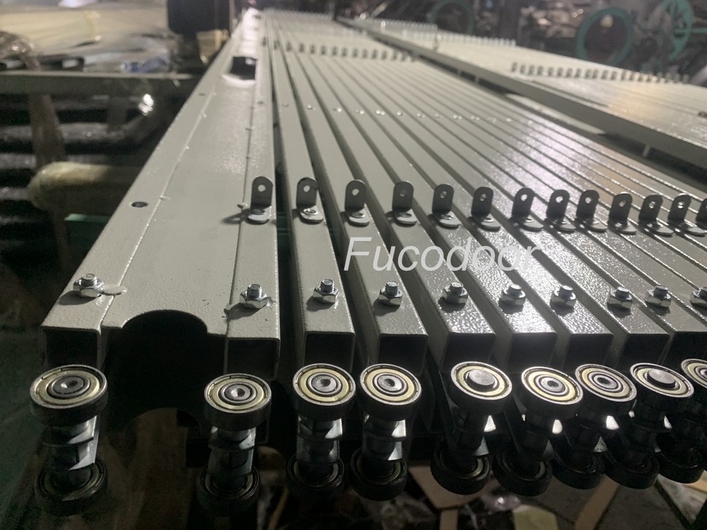 Cửa xếp hộp kẽm đột 20x20