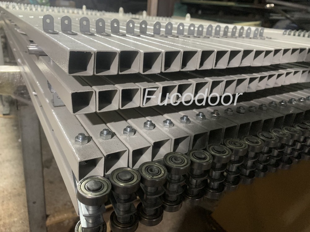 Cửa xếp hộp kẽm đột 20x20