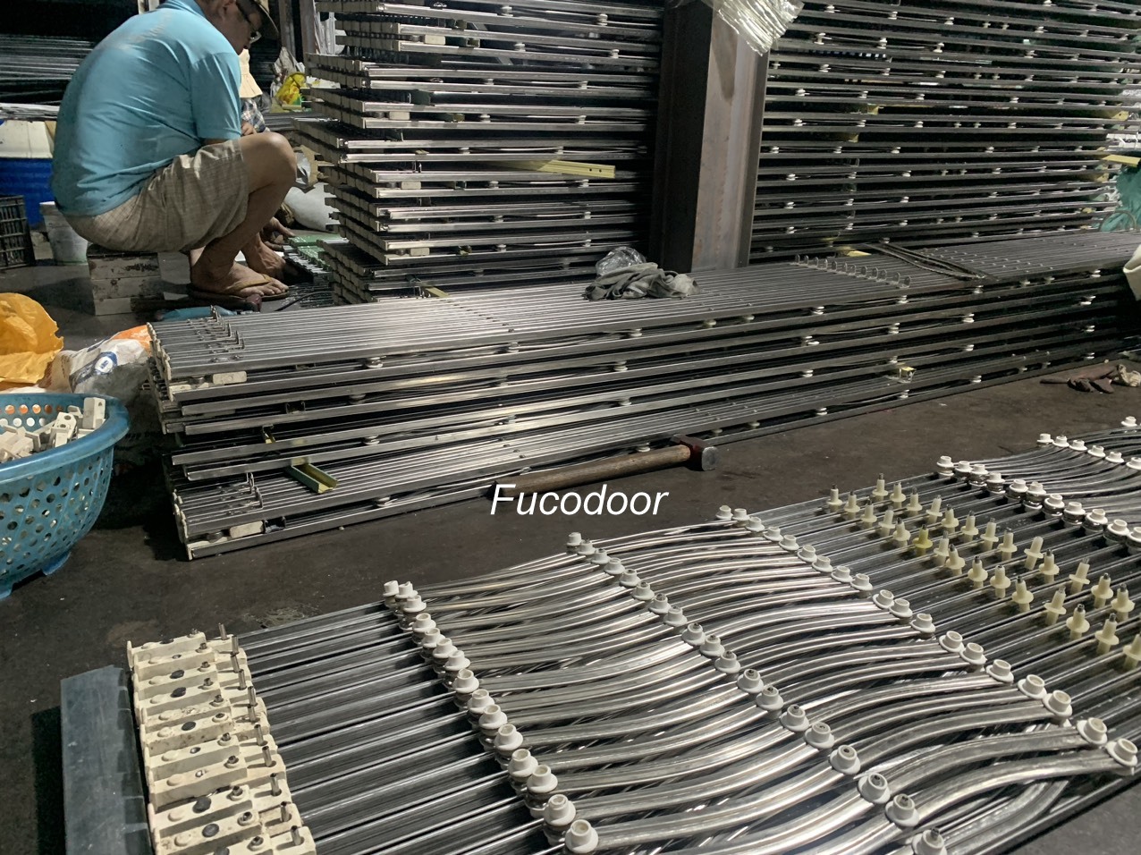Cửa xếp INOX Đài Loan có lá