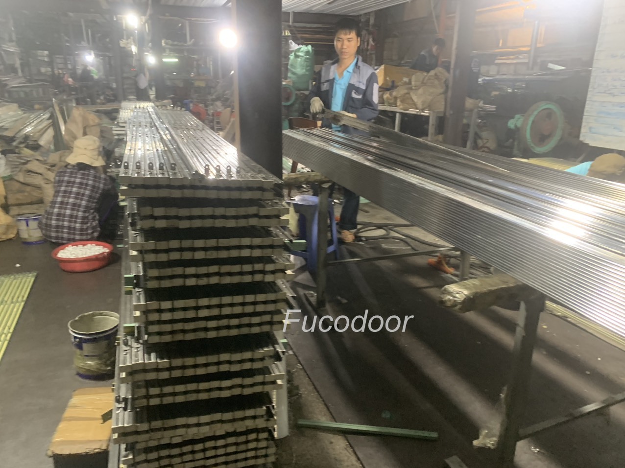 Cửa xếp INOX Đài Loan có lá