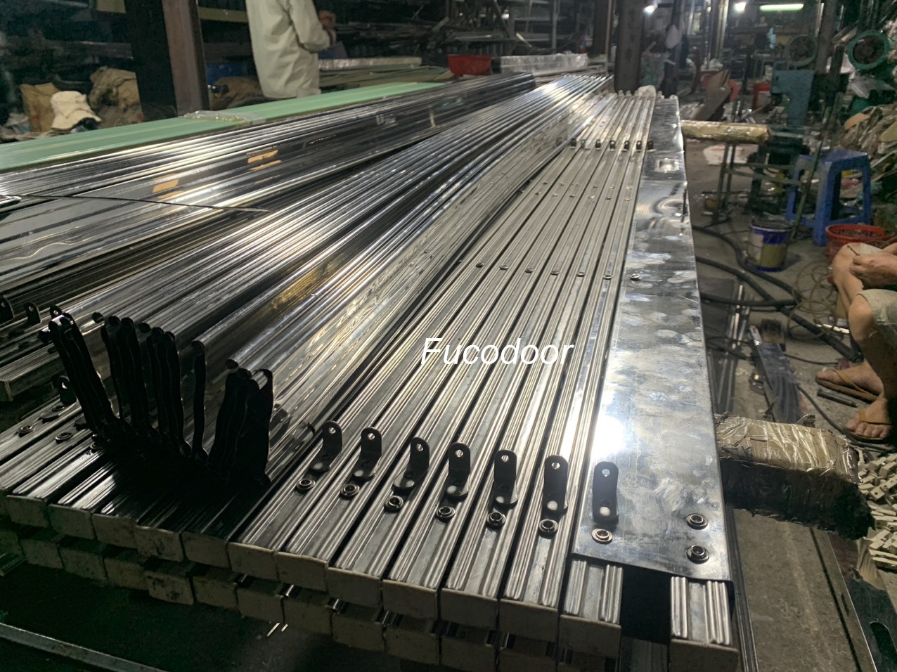 Cửa xếp INOX Đài Loan có lá