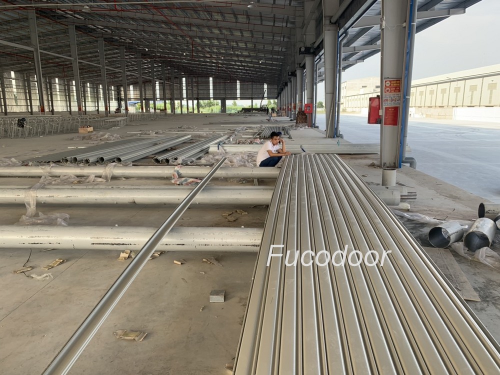 Cửa cuốn thép, Cửa cuốn siêu trường rộng 12 m, Cửa cuốn siêu trường Hưng Yên
