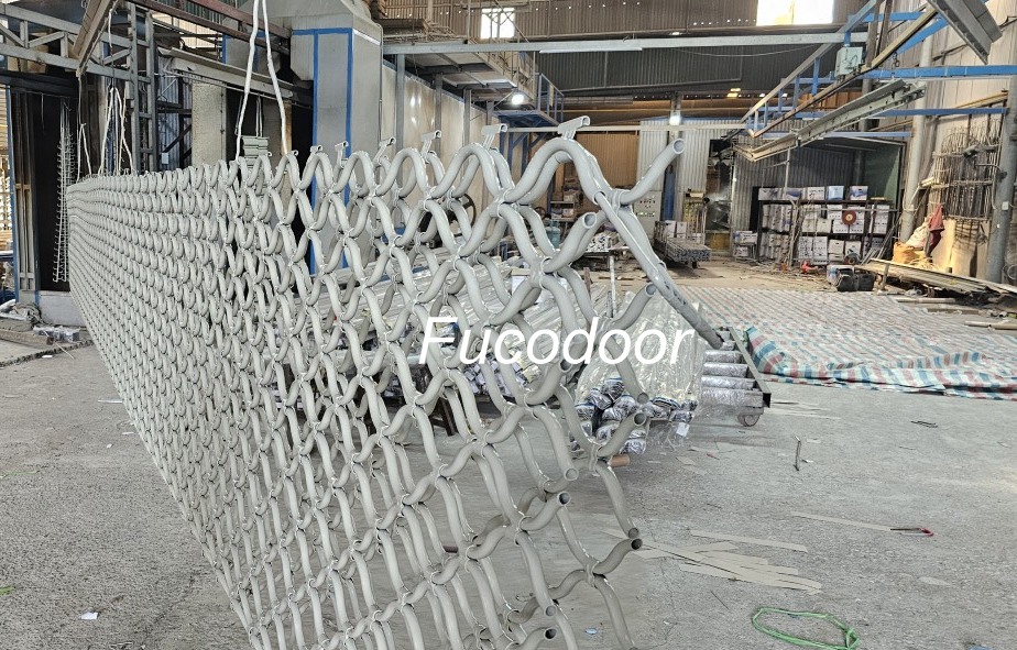 Cửa cuốn Mắt lưới inox Fucodoor, Cửa cuốn Mắt lưới Fucodoor