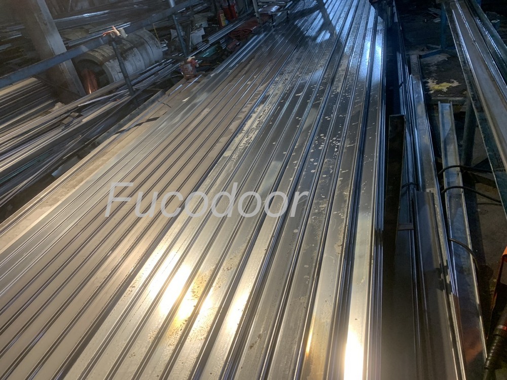 Cửa cuốn siêu trường sơn tĩnh điện dầy 1.2mm