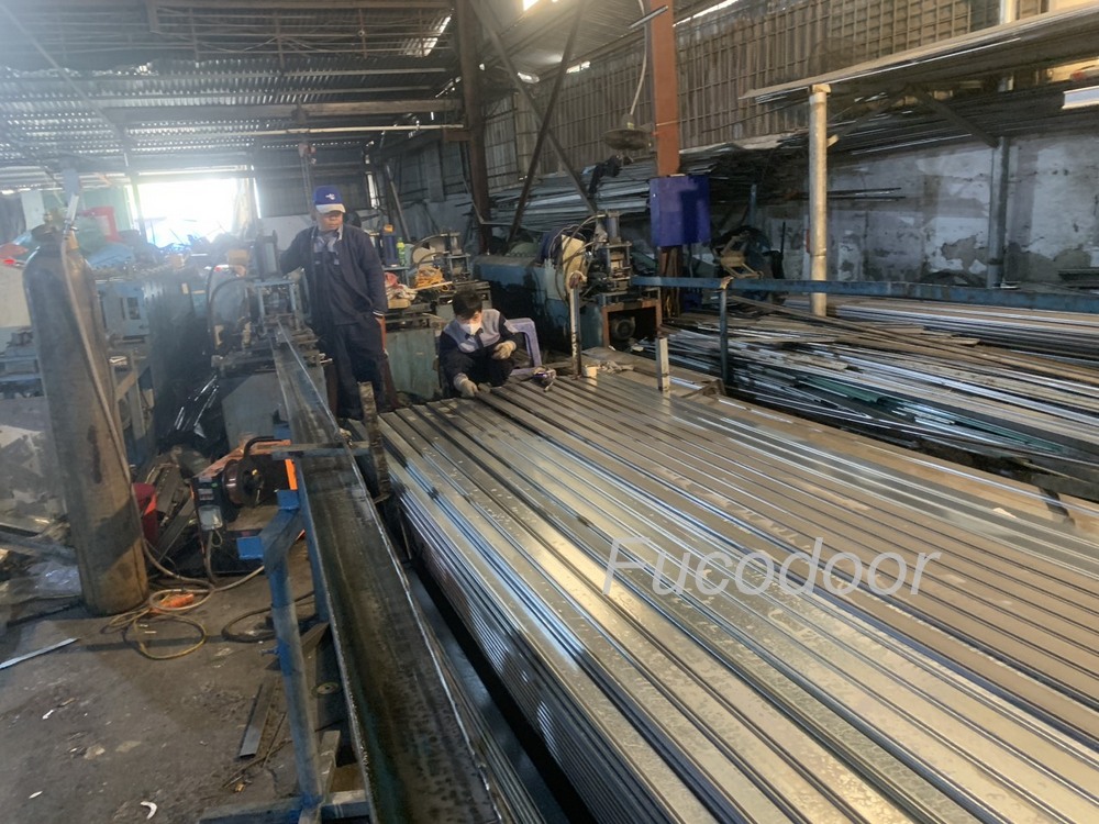 Cửa cuốn siêu trường sơn tĩnh điện dầy 1.2mm