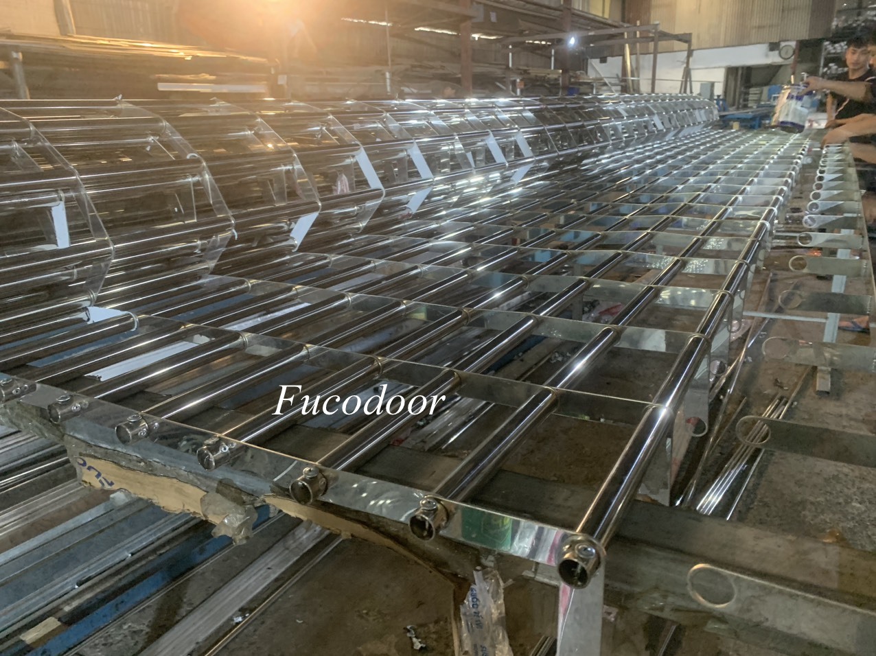 Báo giá cửa cuốn lưới song ngang cao cấp, Cửa cuốn Song ngang INOX 304 Fuco
