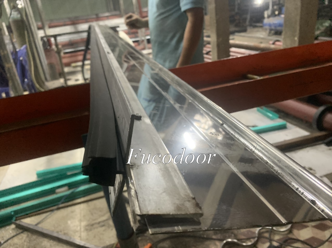 Cửa cuốn siêu trường INOX độ dầy 0.8ly