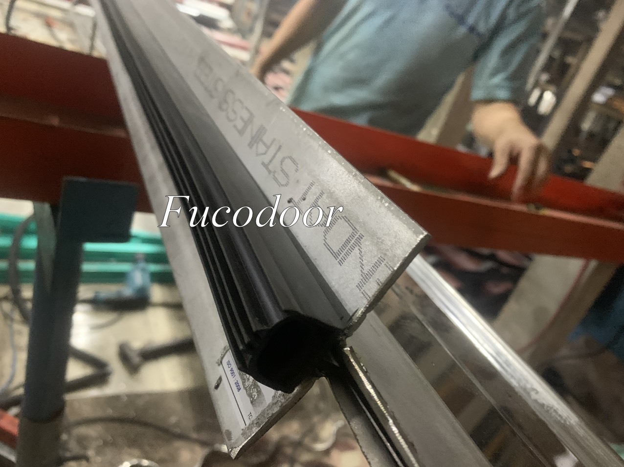 Cửa cuốn siêu trường INOX độ dầy 0.8ly