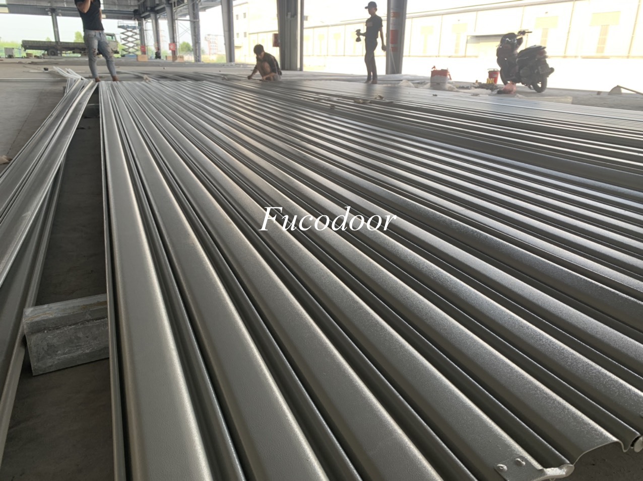 Cửa cuốn siêu trường sơn tĩnh điện, Cửa cuốn siêu trường inox, cửa cuốn siêu trường