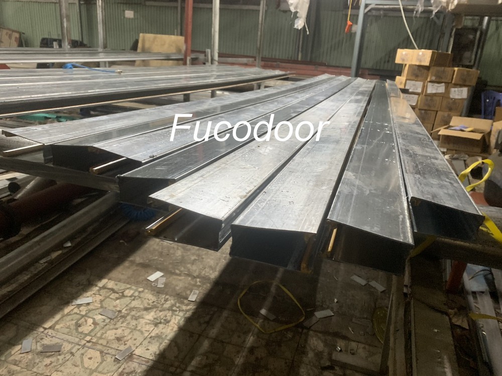 Cửa cuốn siêu trường thép mạ màu ST100, dầy 1.3mm