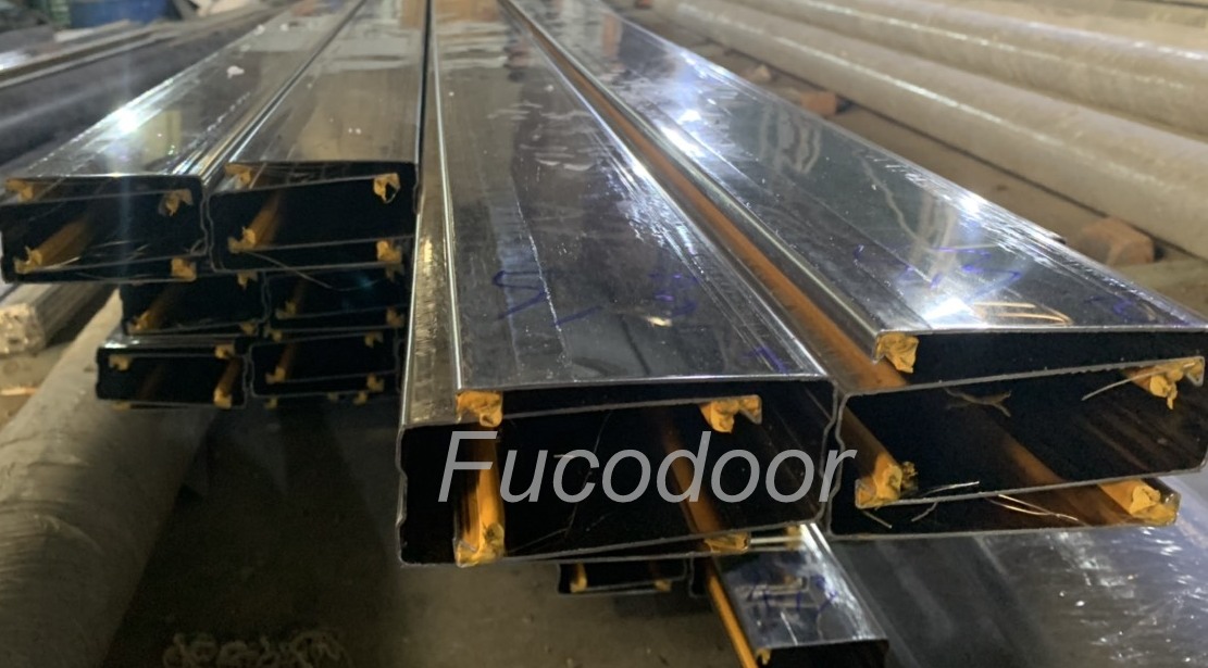 cửa cuốn siêu trường inox là gì