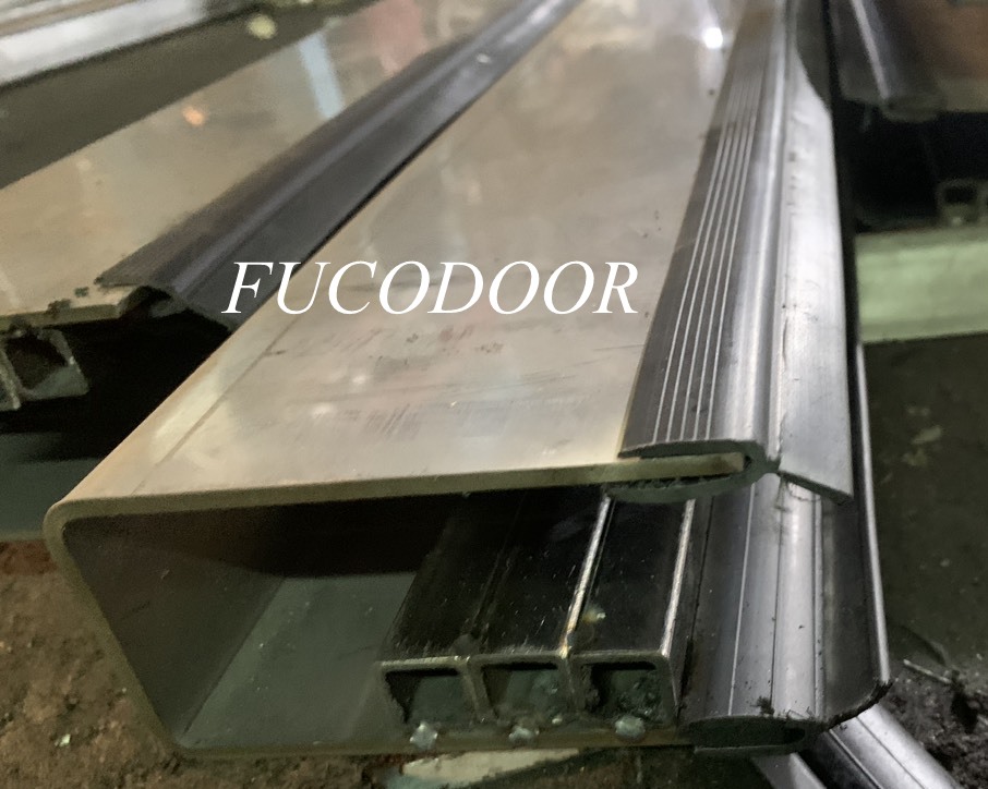 Giá cửa cuốn inox