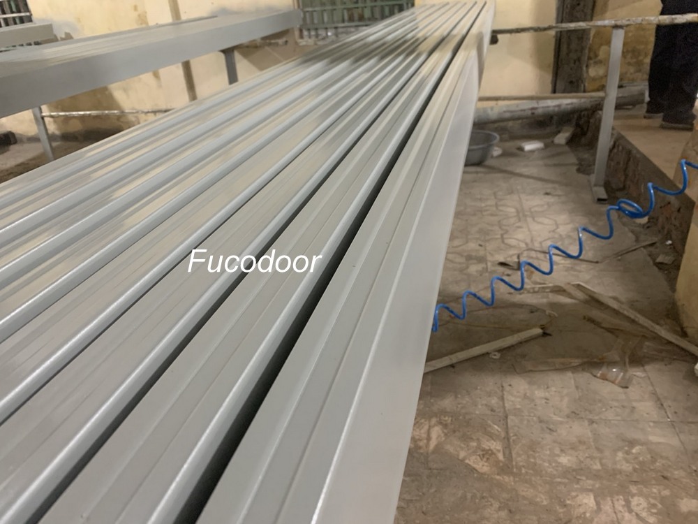 Ray cửa cuốn siêu trường, Cửa cuốn siêu trường sơn tĩnh điện dầy 1.6ly