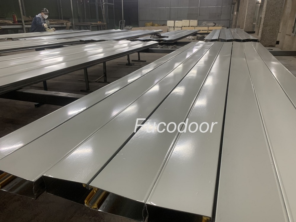cửa cuốn khớp thoáng 20x20