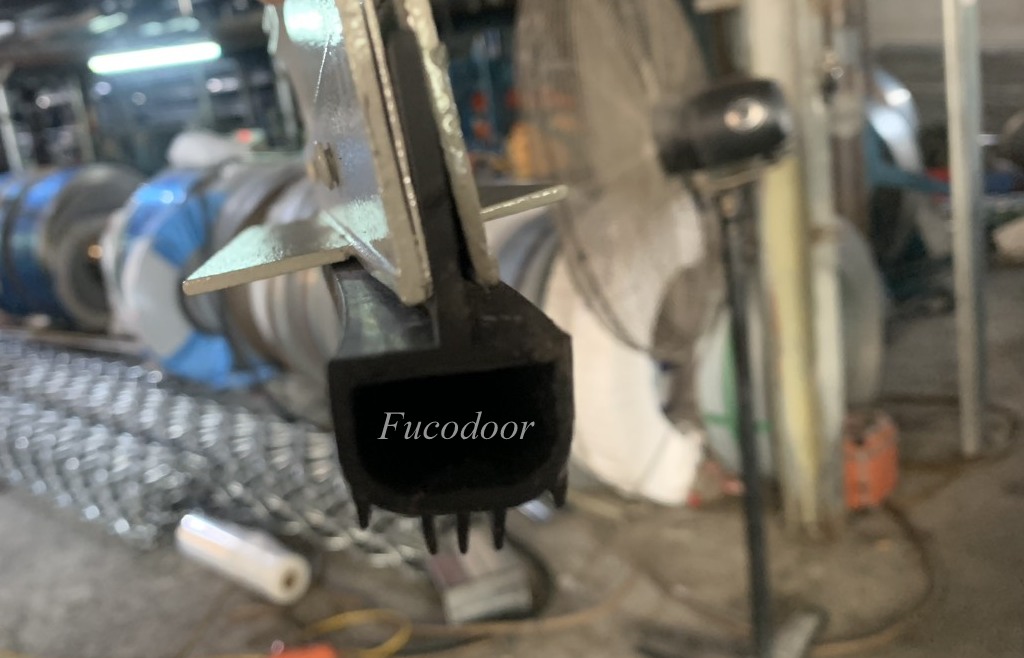 Cửa cuốn siêu trường INOX độ dầy 1.2ly