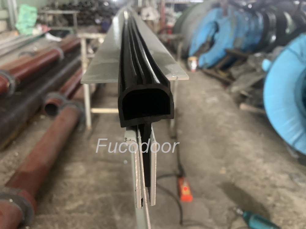 Cửa cuốn siêu trường sơn tĩnh điện dầy 1.1mm