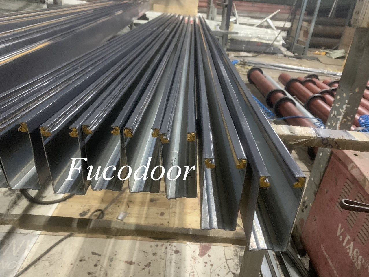 giá cửa cuốn nhà xưởng