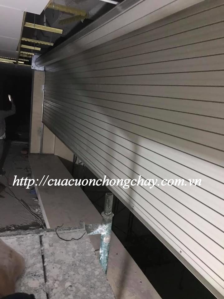 Cửa cuốn chống cháy 2 lớp, Cửa cuốn chống cháy có bông gốm, Cửa chống cháy, cua chong chay, cua ngan lua, cửa ngăn lửa, chuyên dụng, quán karaoke