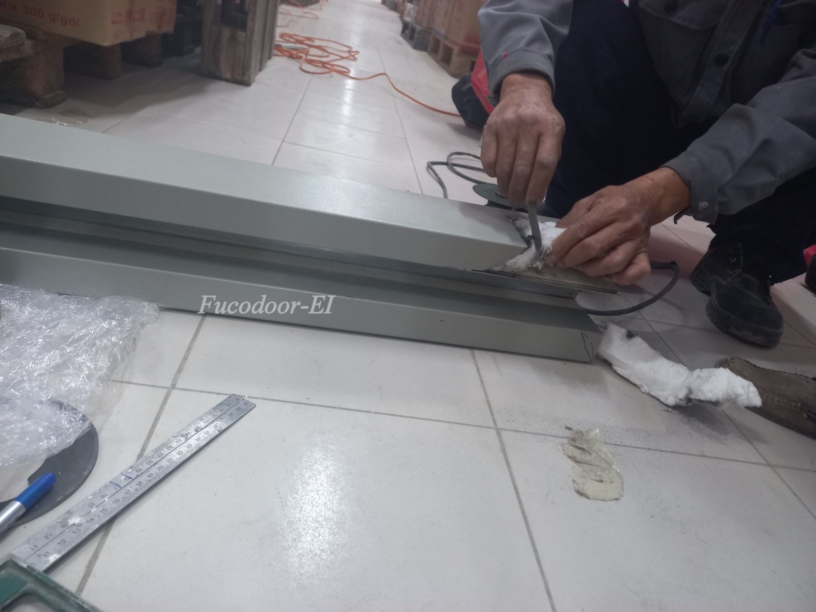 Tìm hiểu về cửa cuốn chống cháy e và ei