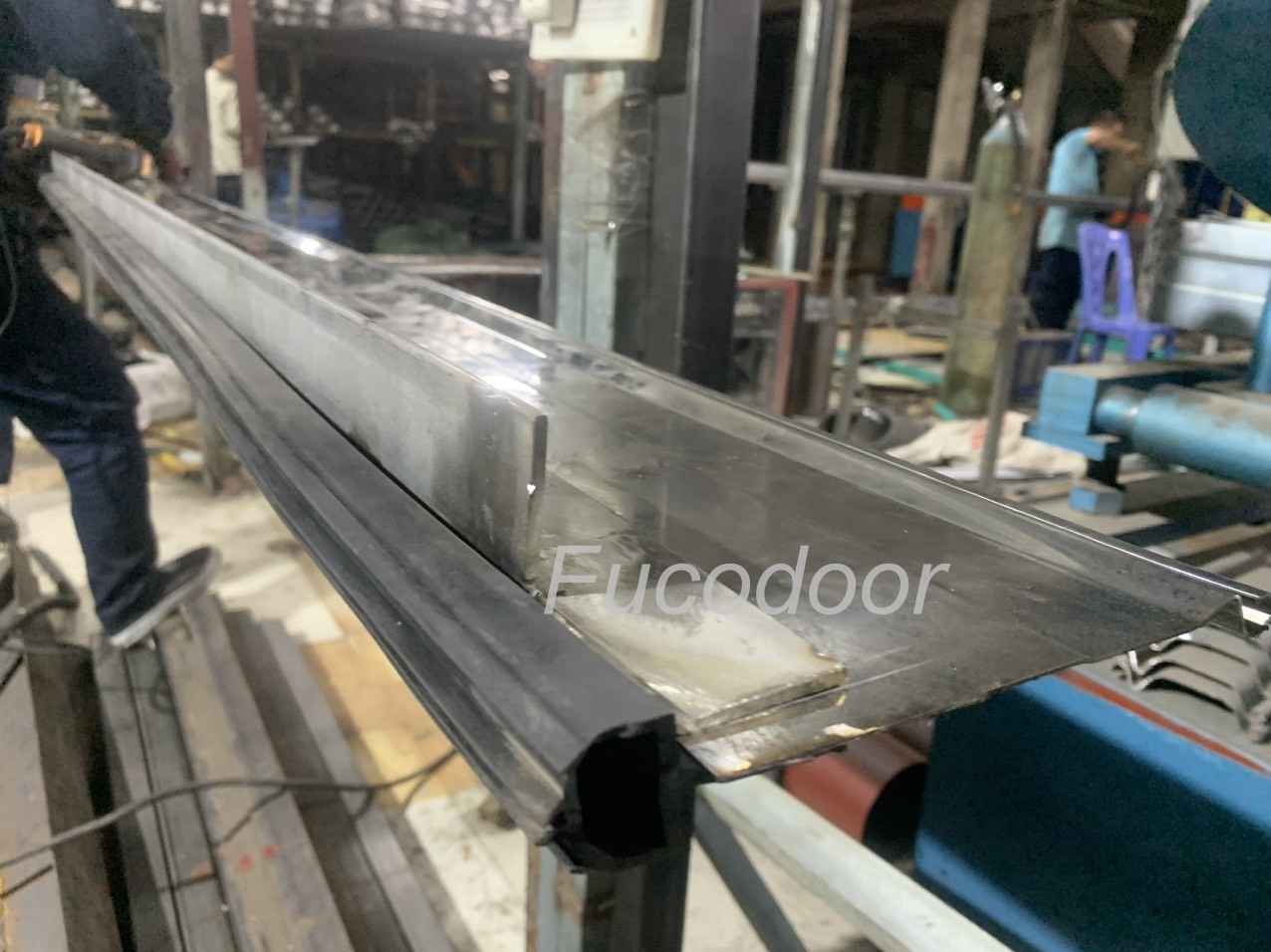 Giá cửa cuốn siêu trường tại Đà Nẵng