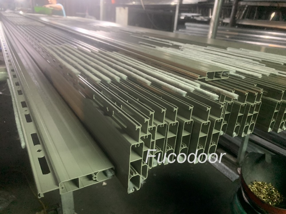 Cửa cuốn nhôm khe thoáng motor tại Vĩnh Phúc