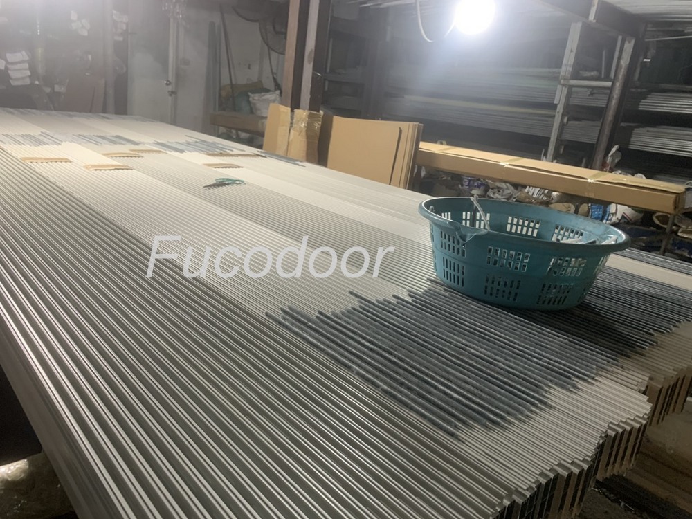 Cửa cuốn nhôm khe thoáng motor tại Quảng Trị