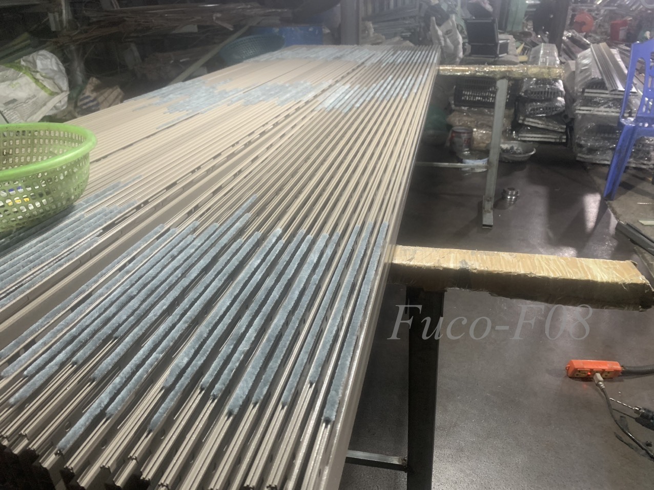 Cửa cuốn nhôm khe thoáng motor tại Điện Biên