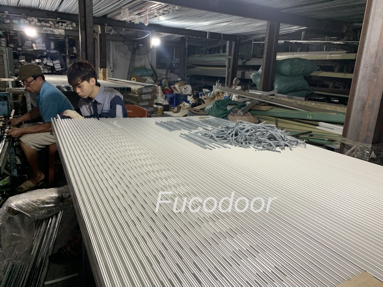 Cửa cuốn nhôm khe thoáng motor tại Quảng Bình