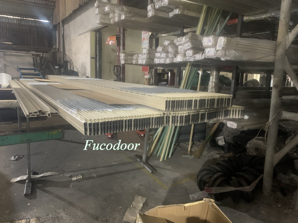 Cửa cuốn nhôm khe thoáng motor tại Quảng Bình