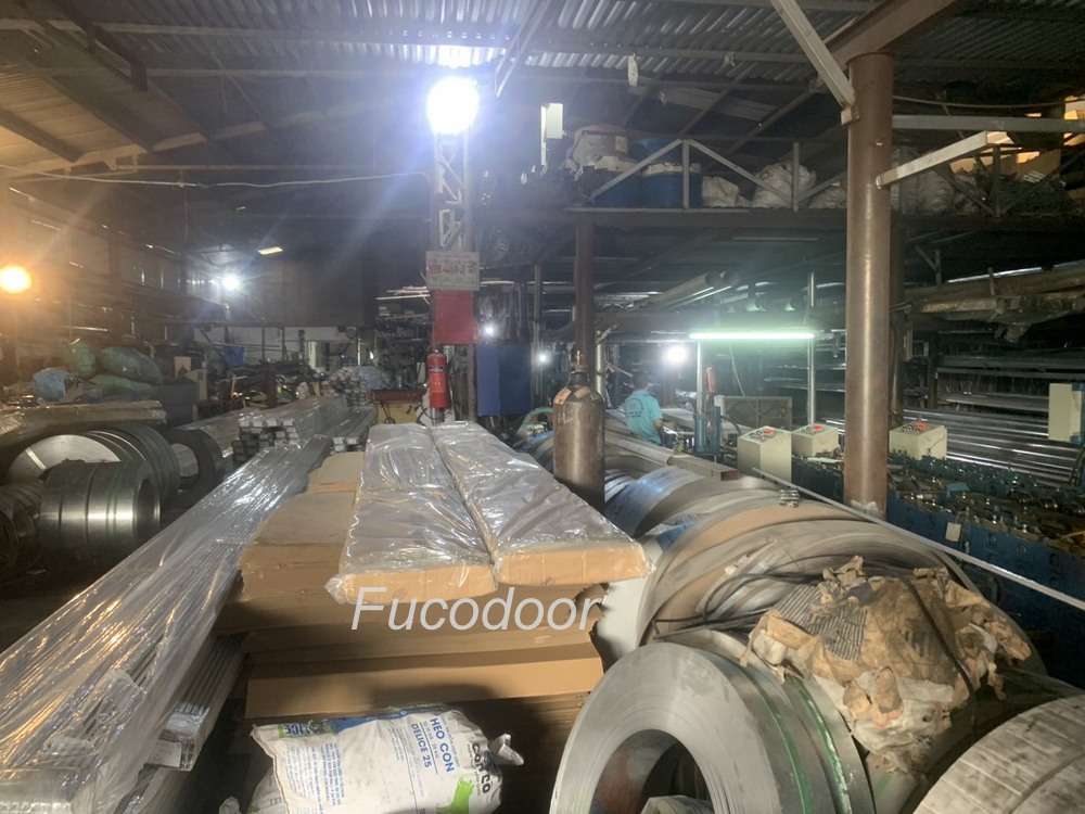 Cửa cuốn nhôm khe thoáng motor tại Quảng Trị