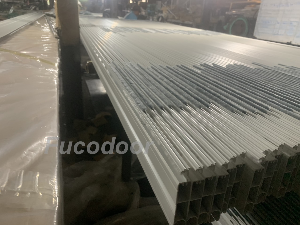 Cửa cuốn nhôm khe thoáng motor tại Sơn La