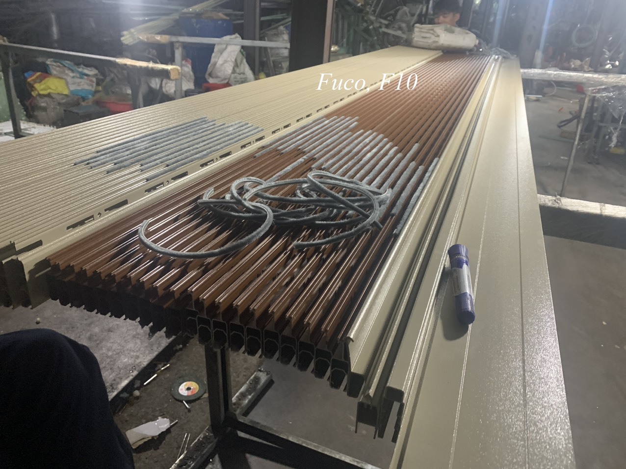 ទ្វាររំកិលអាល្លឺម៉ង់ Fucodoor F10
