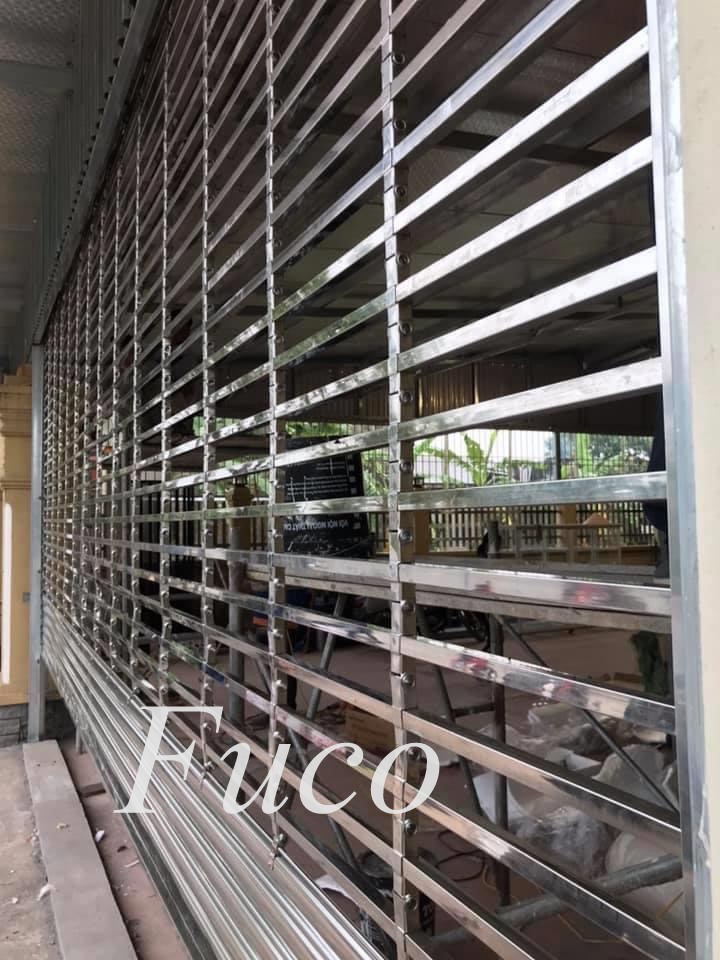 Cửa cuốn song ngang hộp 20x20, INOX 201 và INOX 304