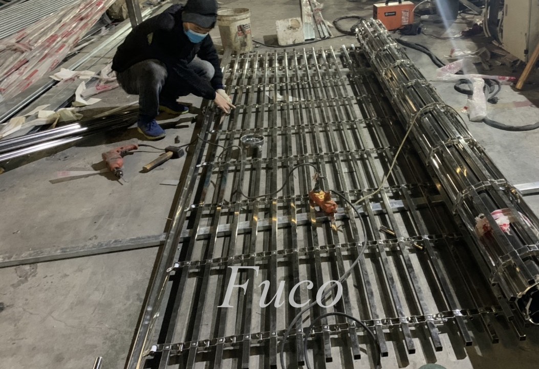 Cửa cuốn song ngang ống tròn 19 và phi 21, INOX 201 và INOX 304