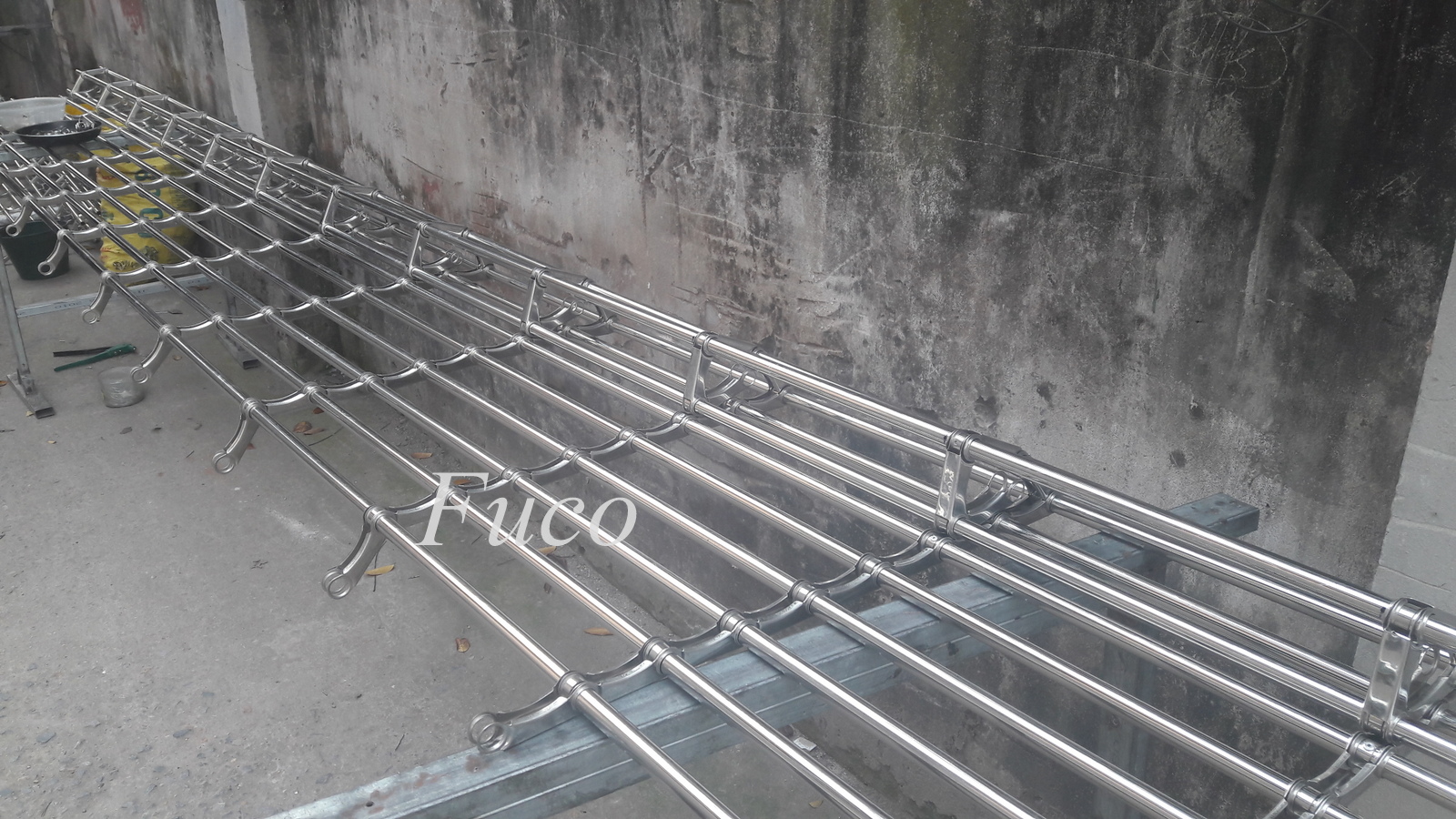 Cửa cuốn song ngang ống tròn 19 và phi 21, INOX 201 và INOX 304