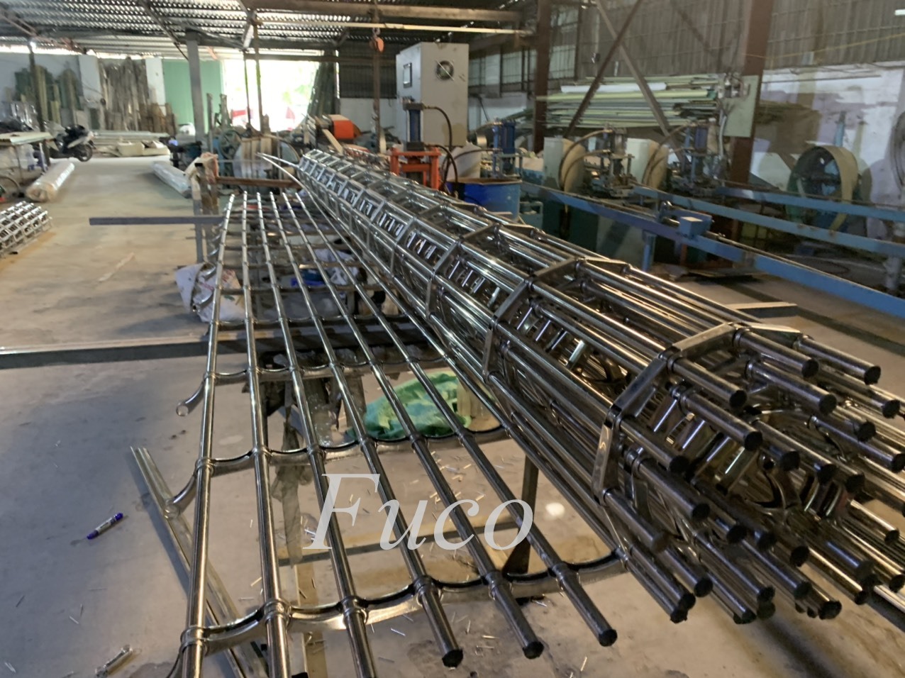 Cửa cuốn song ngang ống tròn 19 và phi 21, INOX 201 và INOX 30