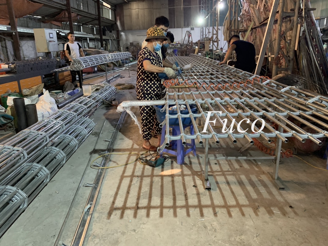 Cửa cuốn song ngang ống tròn 19 và phi 21 sơn tĩnh điện