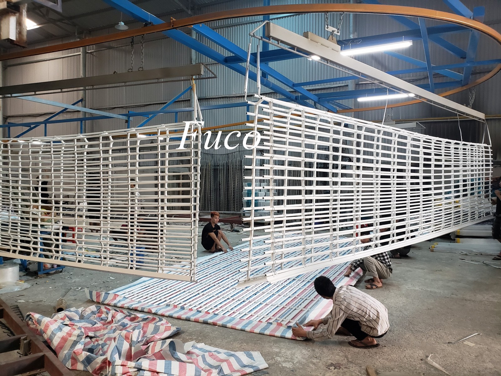 Cửa cuốn song ngang ống tròn 19 và phi 21 sơn tĩnh điện