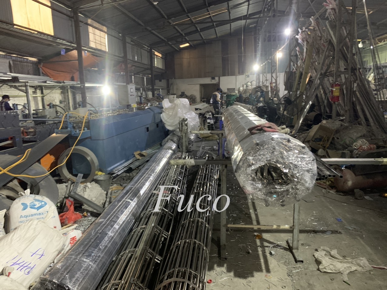 Cửa cuốn song ngang hộp 20x20, INOX 201 và INOX 304