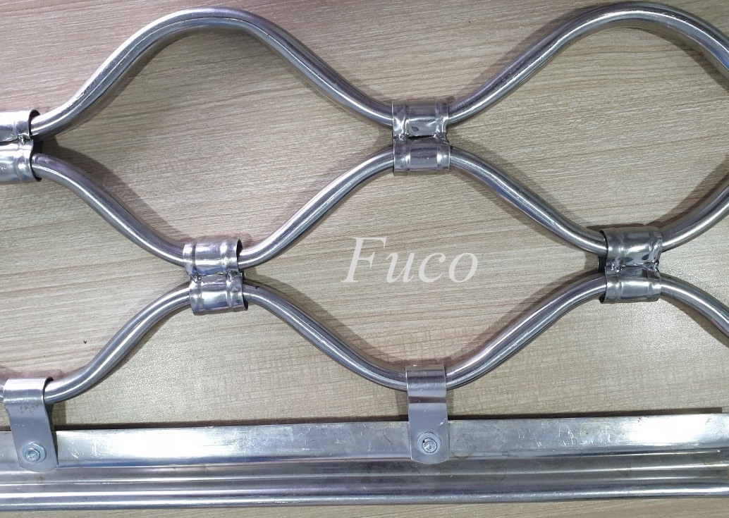 Cửa cuốn mắt võng sơn tĩnh điện và INOX 304