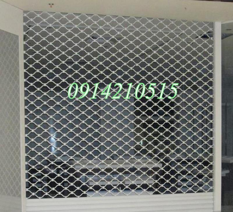 Cửa cuốn mắt võng sơn tĩnh điện và INOX 304