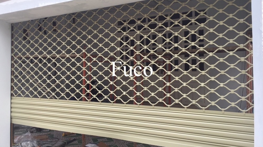 Cửa cuốn mắt võng sơn tĩnh điện và INOX 304