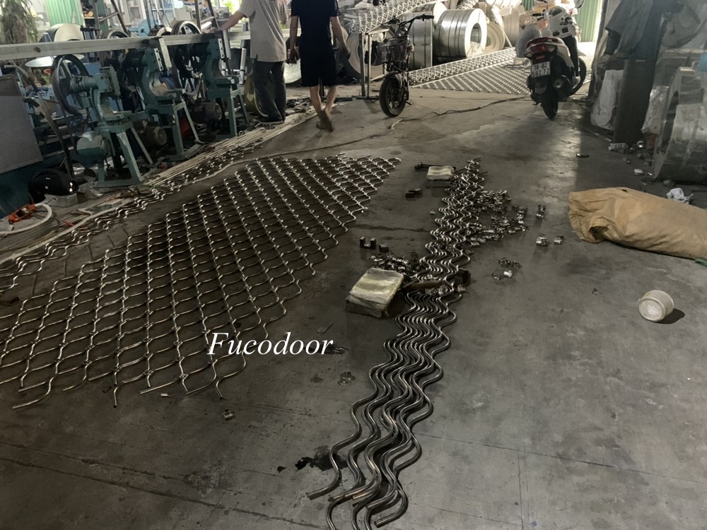 Cửa cuốn Mắt Võng tại Hà Tĩnh