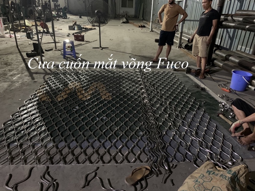 Cửa cuốn nan inox mắt võng