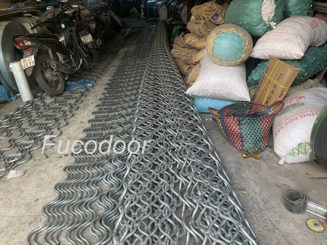 Cửa cuốn Mắt lưới sơn tĩnh điện, Cửa cuốn mắt võng, cửa cuốn mắt lưới, Báo giá cửa cuốn Song Ngang