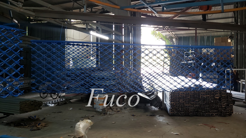 Báo giá cửa cuốn lưới mắc võng, mắt cáo rẻ đẹp, Cung cấp cửa cuốn mắt võng, cửa cuốn dạng lưới bảo vệ bằng thép