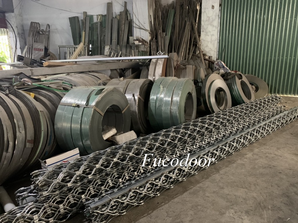Cửa cuốn mắt võng, mắt lưới, mắt cáo tại Phú Yên