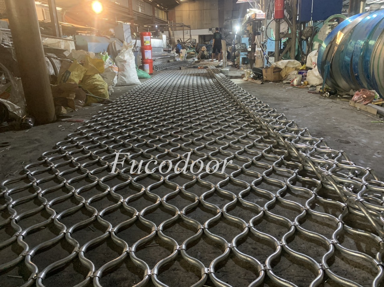 Cửa cuốn Mắt lưới sơn tĩnh điện ống 12.7mm, Cửa cuốn Mắt lưới sơn tĩnh điện ống 13.8mm