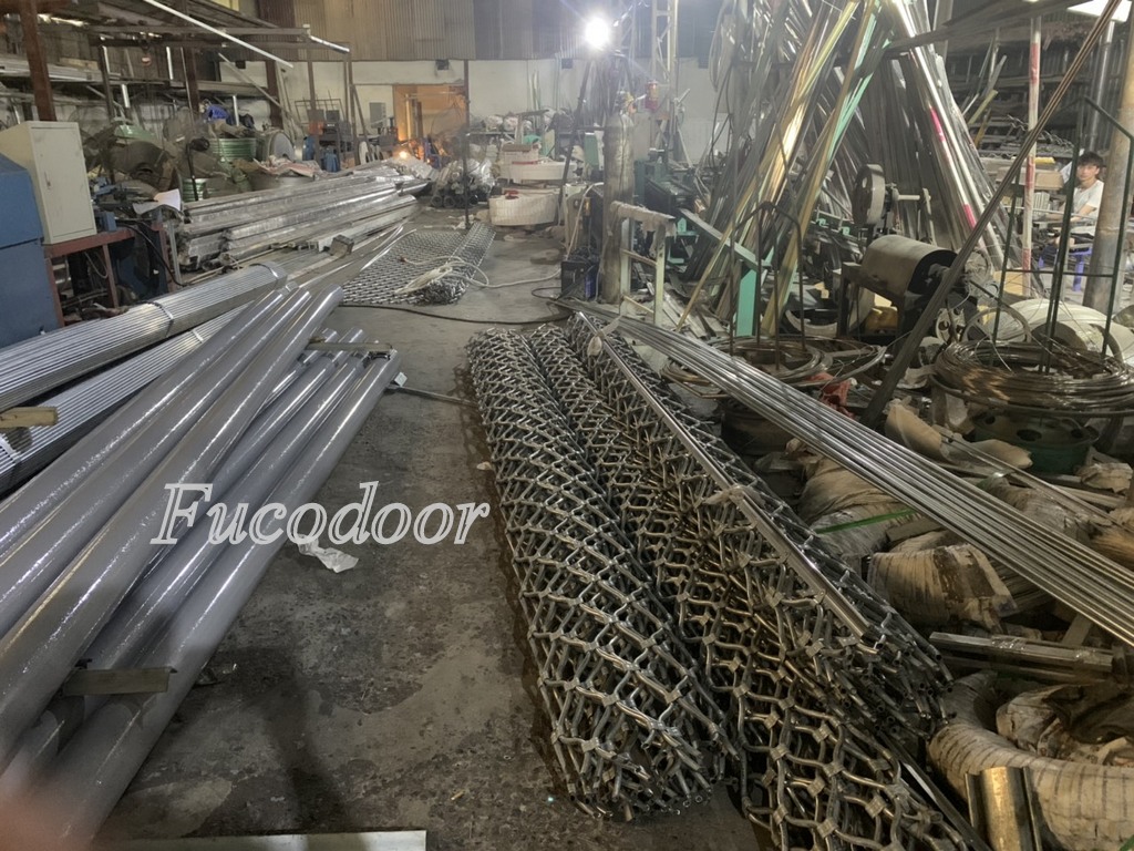 Cửa cuốn Mắt Võng tại  Quảng Bình