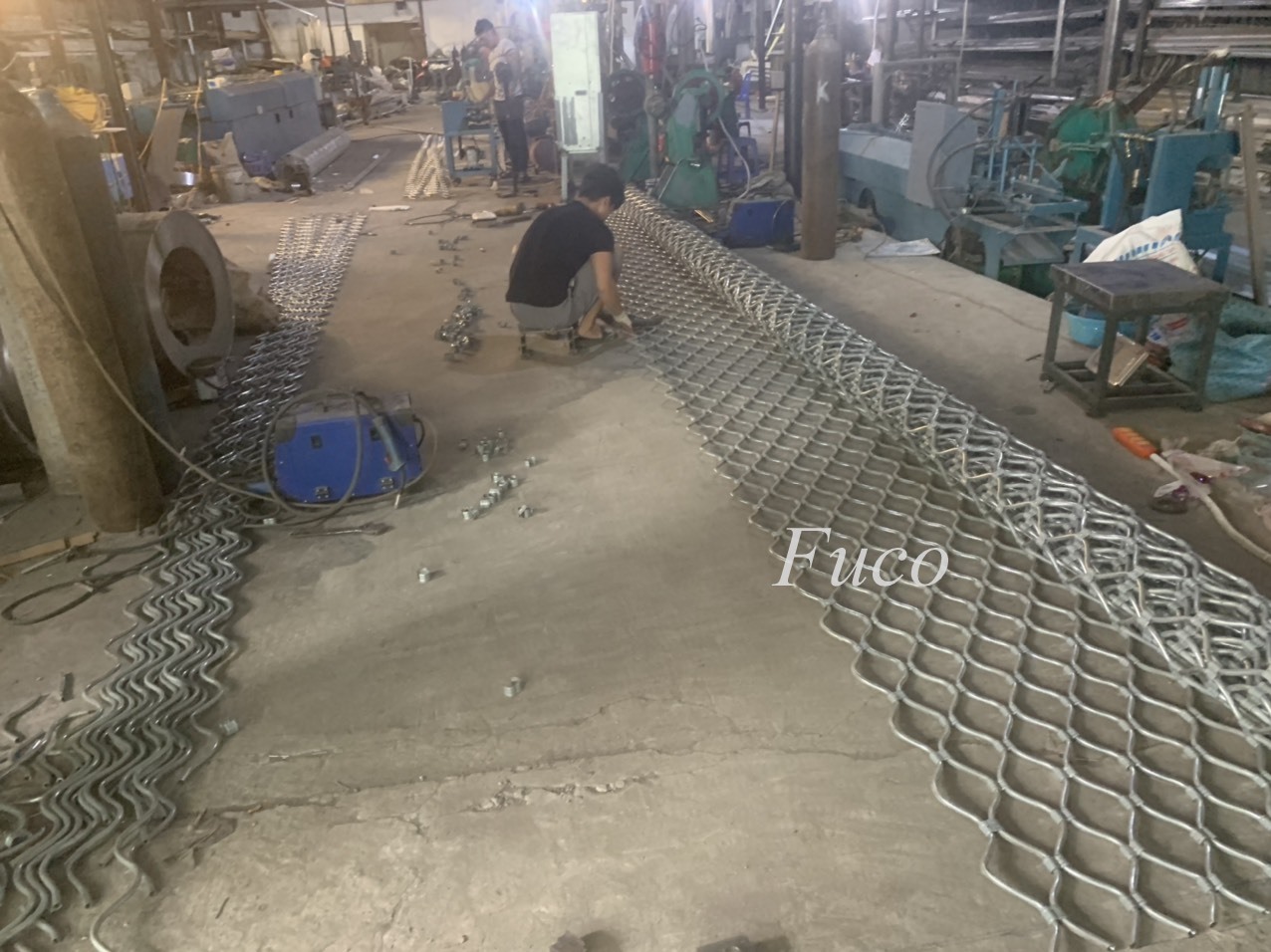 Cửa cuốn Mắt Võng tại  Vĩnh Phúc,  Cửa cuốn Mắt lưới sơn tĩnh điện 